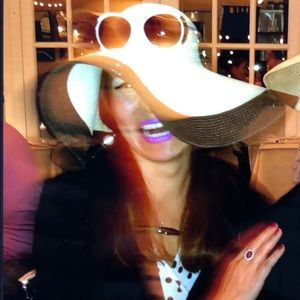 Meet your Posher, Vivienne